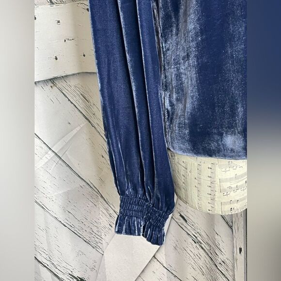 Intermix Velvet Blue Top Choker Neckline M - Picture 4 of 8